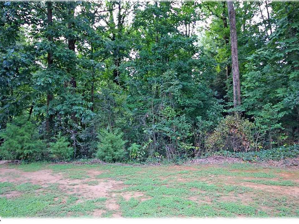 1st image of 00 English Ivy Ln