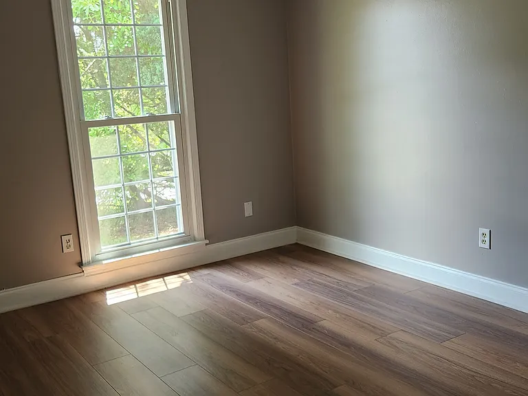 6452 Malibu Dr — Photo 16