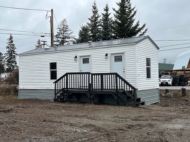 1st image of 111 S Cedar Dr Trailer 1