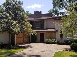 3039 Willowbend Rd, Montgomery, TX 77356