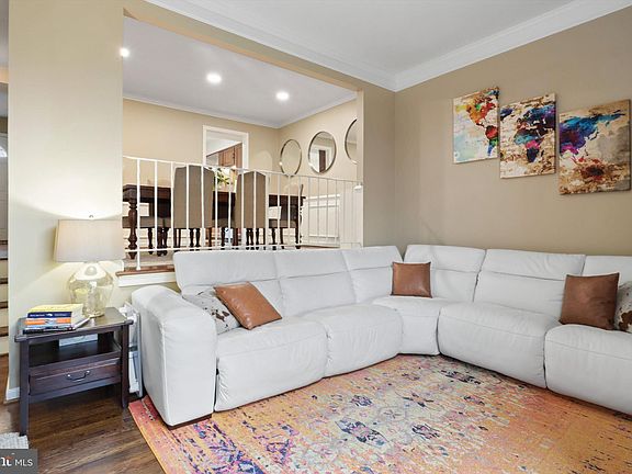 5th image of 7010 Leestone St
