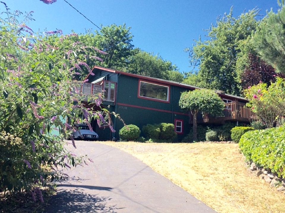 2nd image of 3910 S 114th St