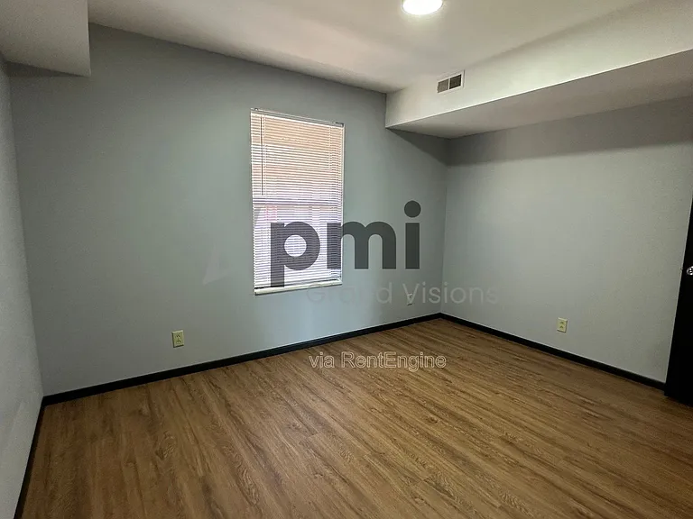 Vawter Street Apartments — Photo 36