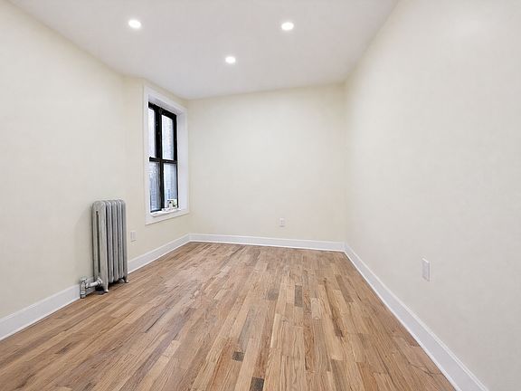 3rd image of 401 E 21st St APT C2