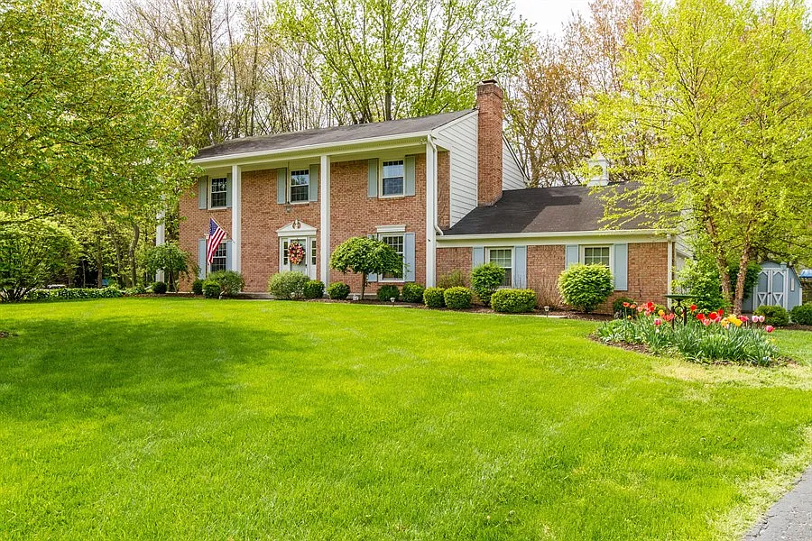4427 Briarwood Dr photo 1