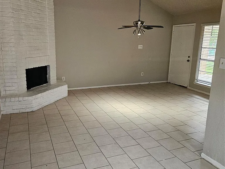 10111 Wild Hollow Ln — Photo 1