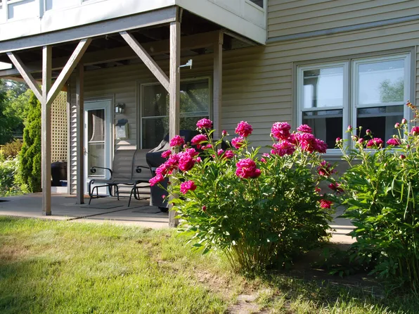 285 E Side Dr, Concord, NH 03301