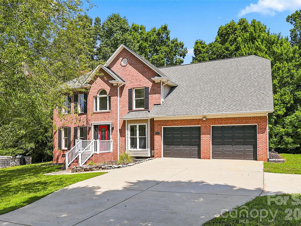 1st image of 122 W Tattersall Dr