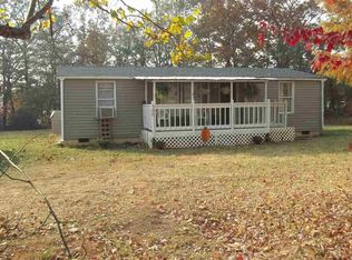 130 Wilkins Rd, Campobello, SC 29322