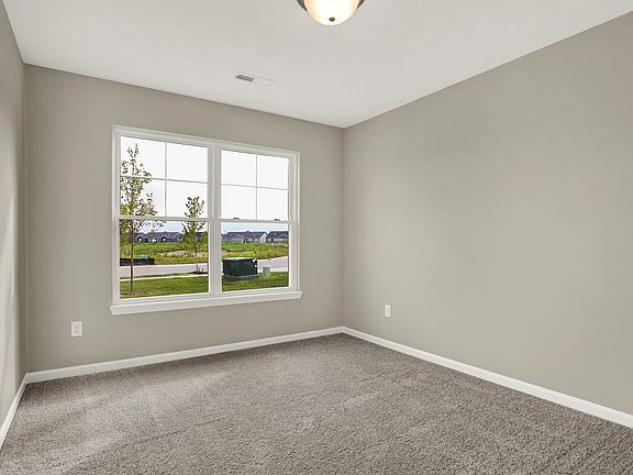5th image of 7151 Lillian Pl