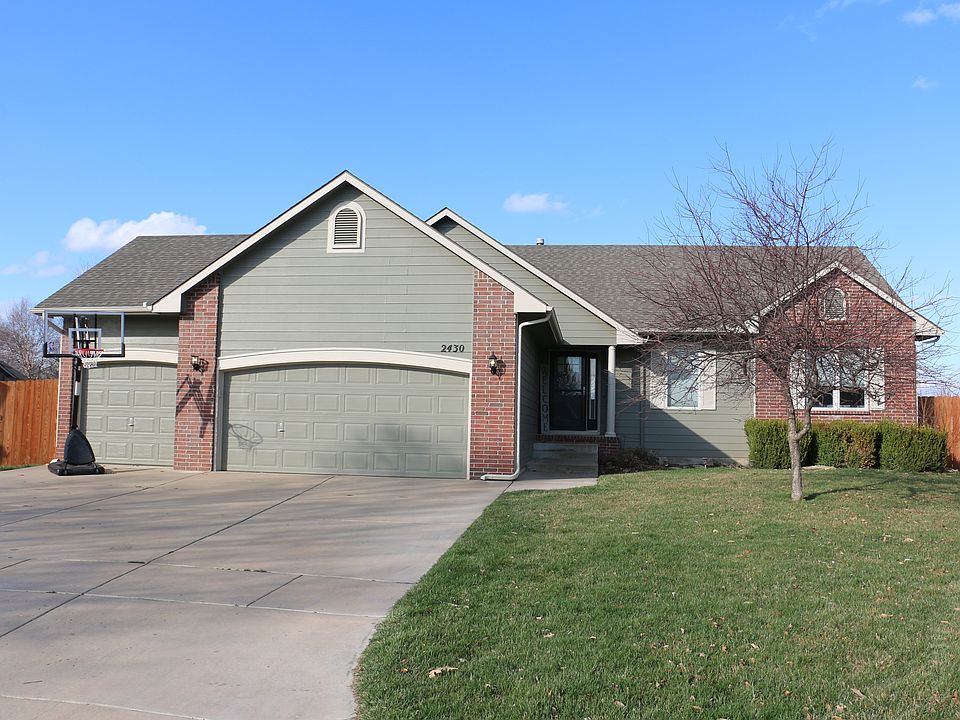 1st image of 2430 N Shefford Ct