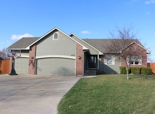 2430 N Shefford Ct, Wichita, KS 67205
