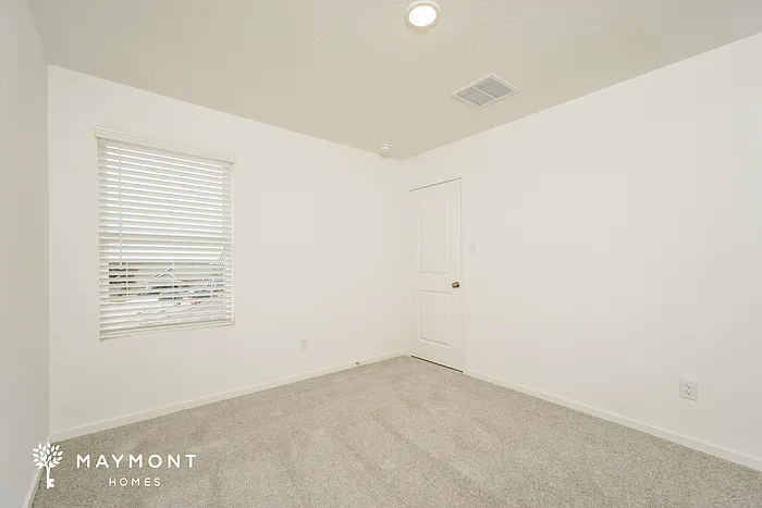 14903 Warwick Shr — Photo 10