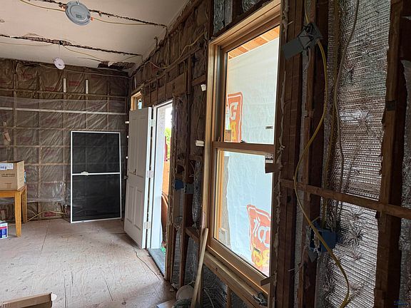 3rd image of 57 Forest Ave