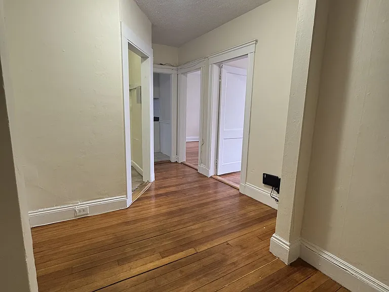 524 Cambridge St #8 — Photo 3