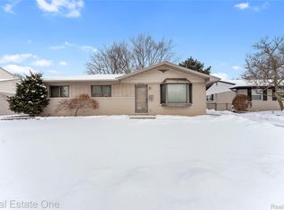 25556 Rusty St, Taylor, MI 48180