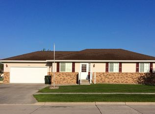 1003 Jonathan Cir, Norfolk, NE 68701