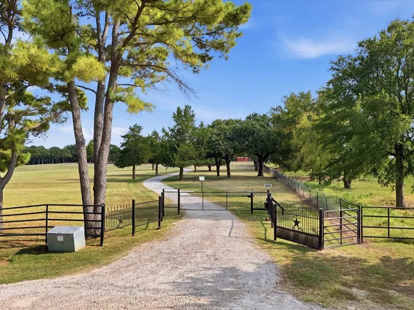 12 County Road 2114, Gainesville, TX 76240