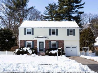 7 Surrey Ln, Natick, MA 01760