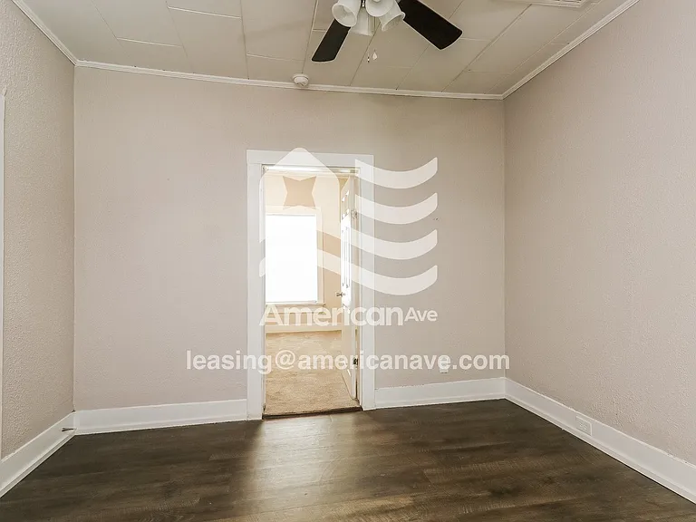 1631546_004_living_room_13754813.jpg