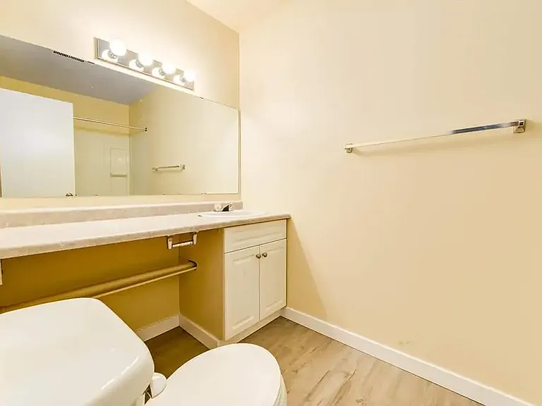 3813 53a St #3815B — Photo 10