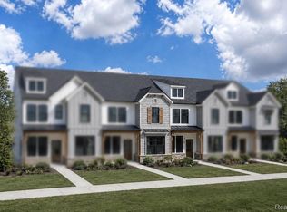 314 Lantana Dr, Brighton, MI 48116