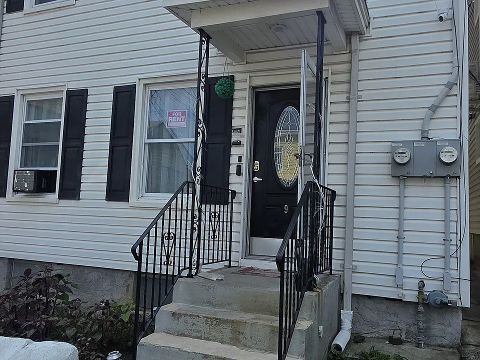 9 Brown Ave