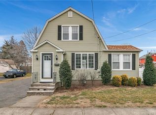 39 Berwyn St, Milford, CT 06461
