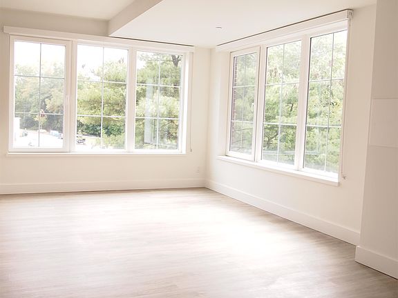 2nd image of 7 Creek Dr APT 302