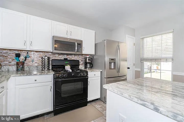 103 Cypress Dr — Photo 7