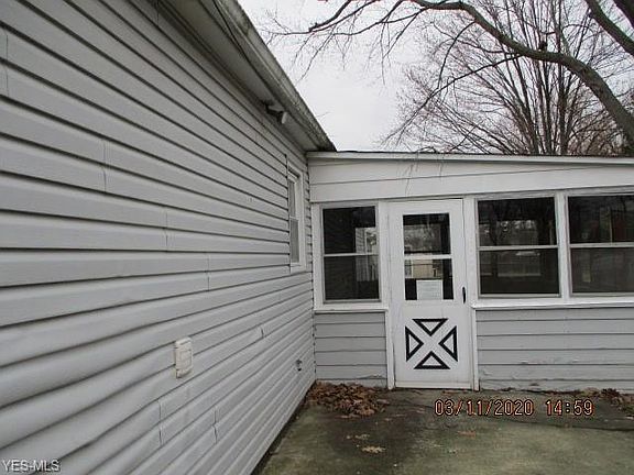 3rd image of 8862 Newkirk Dr
