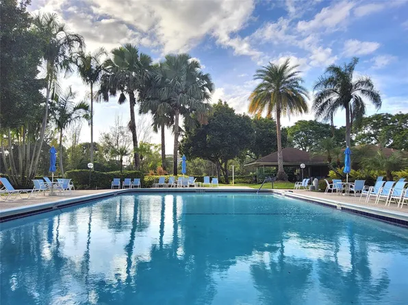 3090 N Course Drive #510, Pompano Beach, FL 33069