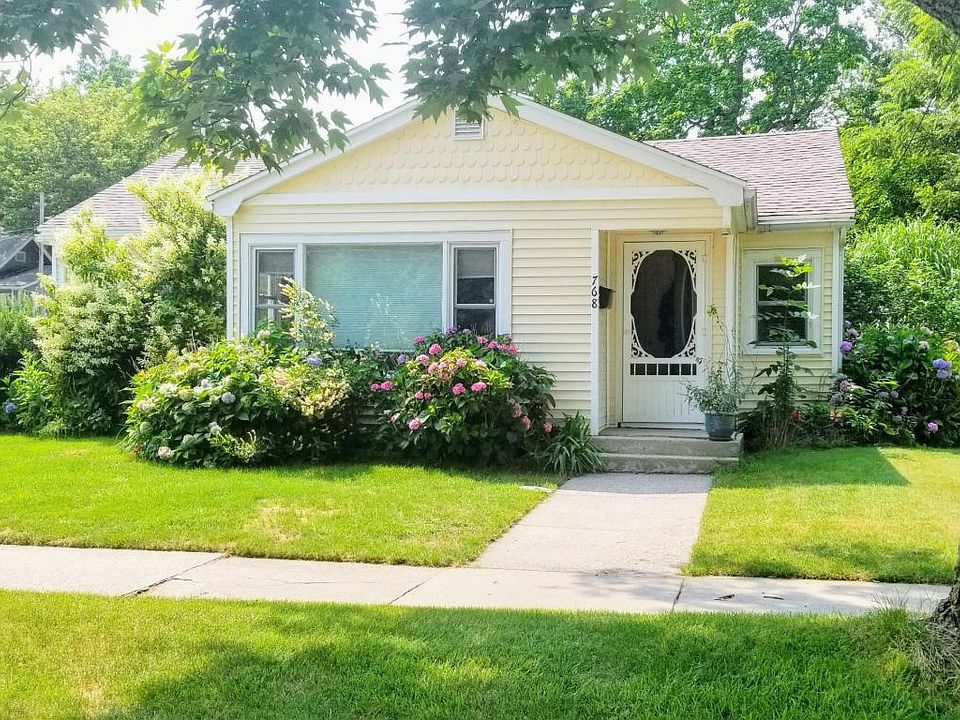 1st image of 768 Center St