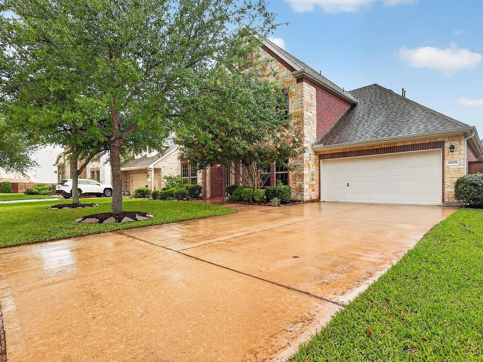 4 bed, 3.5 bath, 3308 sqft, $3,800 — Photo 3