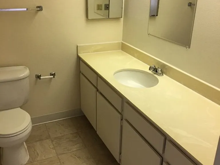 659 Del Parque Dr #B — Photo 18