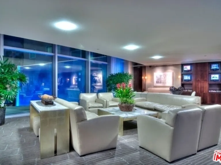 13700 Marina Pointe Dr #1114 — Photo 9