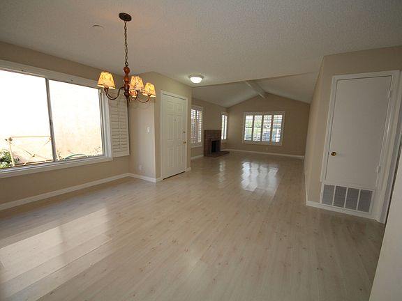3rd image of 30616 Engine House Dr