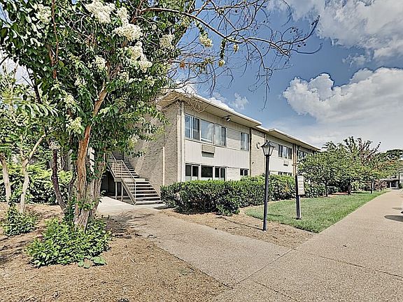2nd image of 2020 Beech Ave APT C4