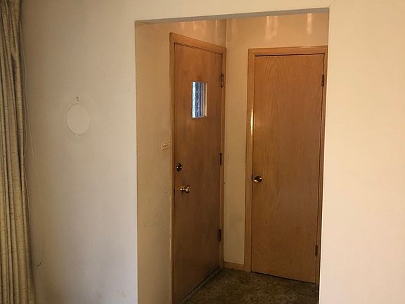 4th image of 10008 S Kolin Ave