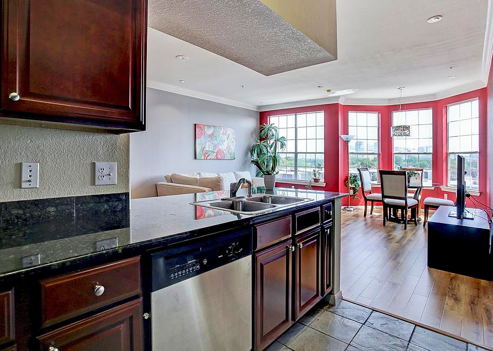 1st image of 7575 Kirby Dr APT 2412