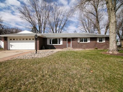 1415 N Erickson Dr, Kankakee, IL, 60901