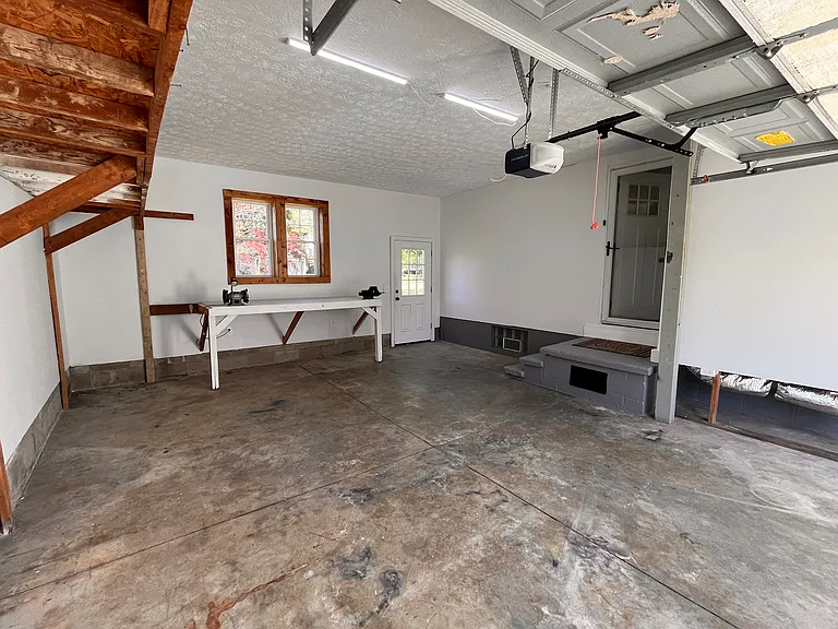 139 Edwards Rd — Photo 16