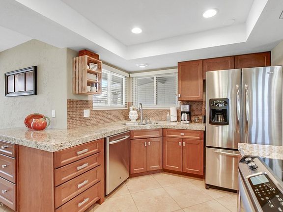 4th image of 12406 W Eveningside Dr