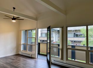 9134 45th Ave SW APT 9, Seattle, WA 98136
