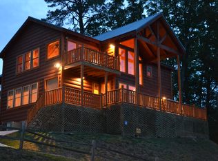 2531 Treehouse Ln, Sevierville, TN 37876