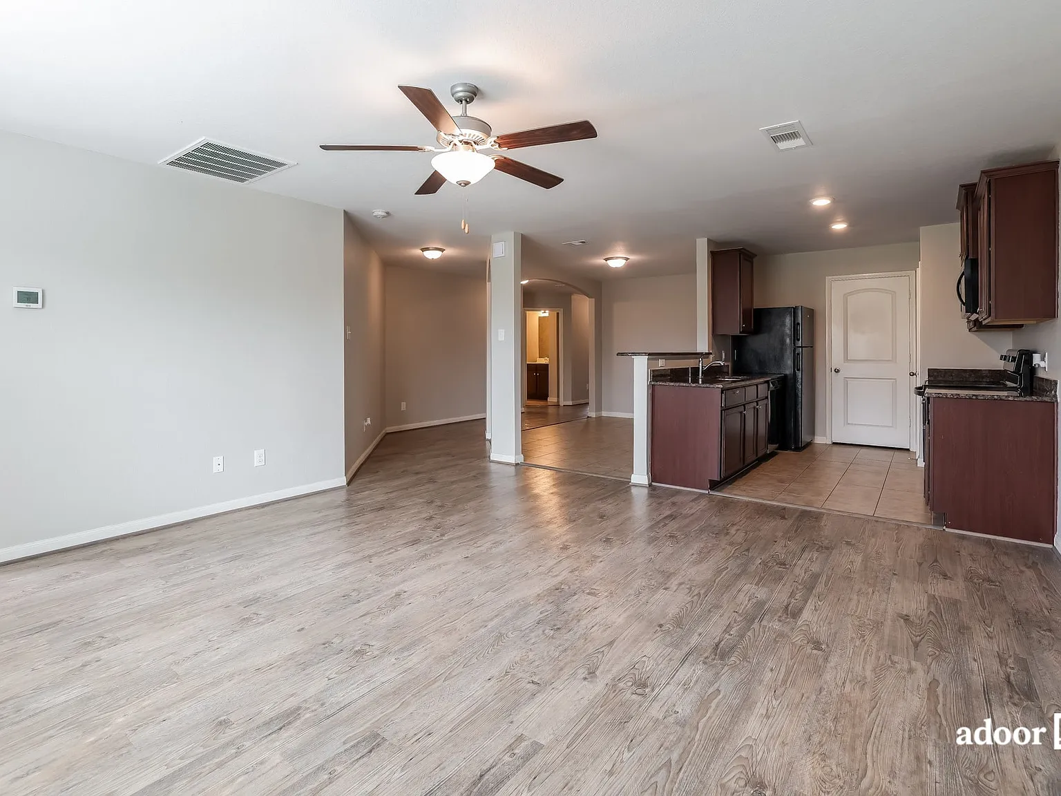 3 bed, 2.0 bath, 1392 sqft, $1,795 — Photo 4