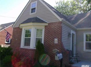 2551 Yorktown St, Oceanside, NY 11572