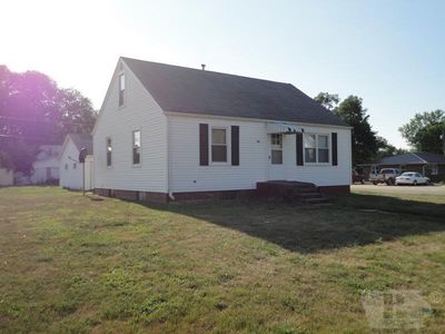 108 N 3rd St, Eddyville, IA, 52553