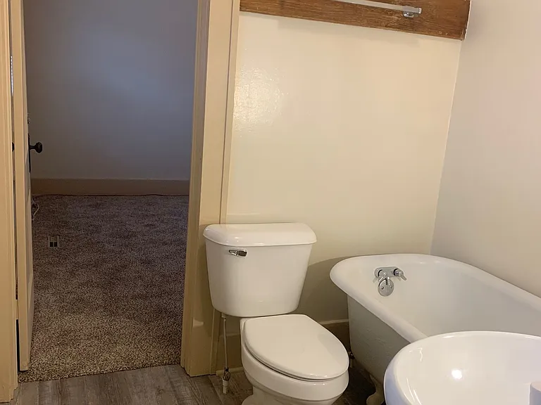 239 S Greenwood St — Photo 8