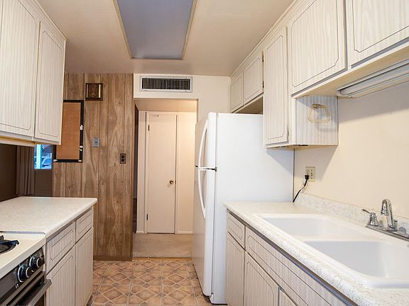 5th image of 1625 W Eugie Ave